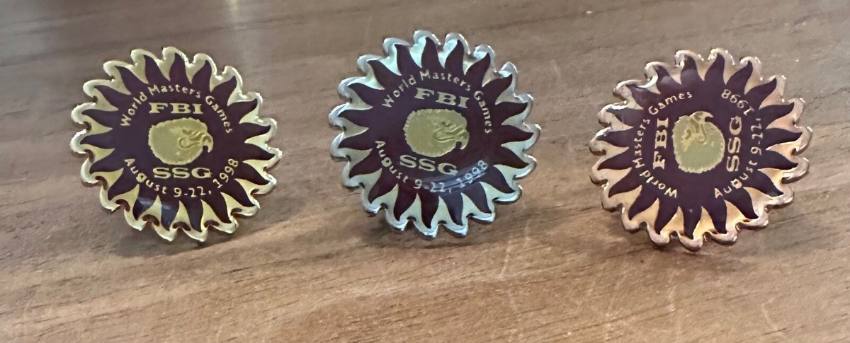 80‘s トリコタグCHAMPION「DEA」アメリカ麻薬取締局FBI Vintage FBI SSG Gold, Silver and Bronze Mini-Badge Security Pin 3