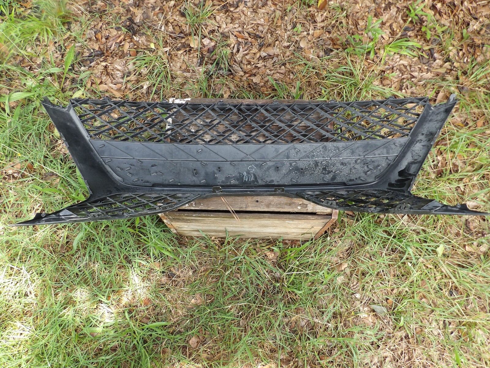 18 2018 TOYOTA CAMRY FRONT RADIATOR LOWER GRILL GRILLE 53113-06130 OEM