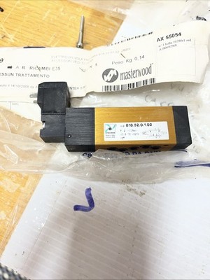 PNEUMAX 818.52.0.1.02 / 818.52.0.1 With N339.0A Solenoid And Manual Override
