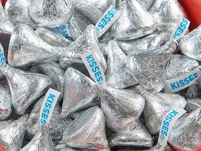 KISSES CREAMY MILK CHOCOLATE BULK BAG VALUE PRICE PICK YOUR CRAVING NOW