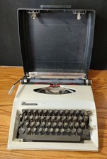 1970’s TRIUMPH CONTESSA DE LUXE TYPEWRITER W/CASE GERMAN KEYBOARD thumbnail