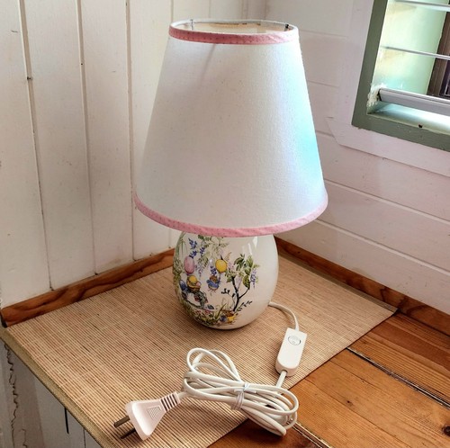 Peter Rabbit & Friends Child's Bedroom Lamp - Picture 2 of 13