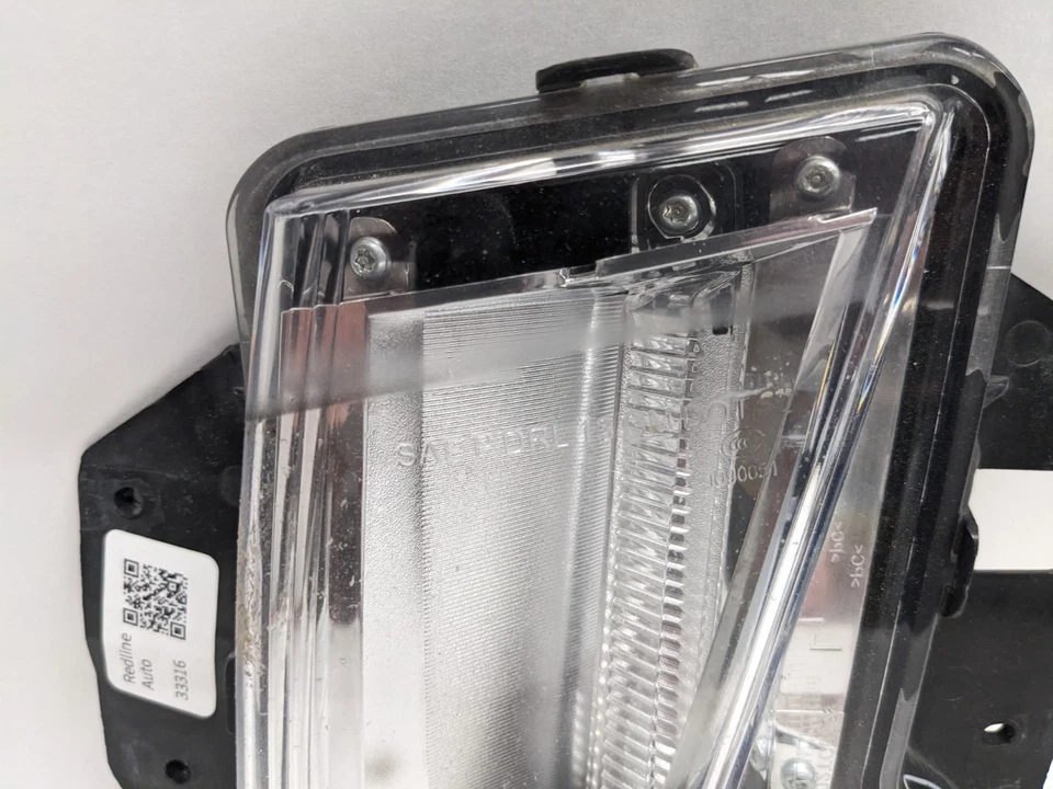 Faro antiniebla izquierdo del conductor Cadillac XTS 2013-2017 Foto 3 de 4