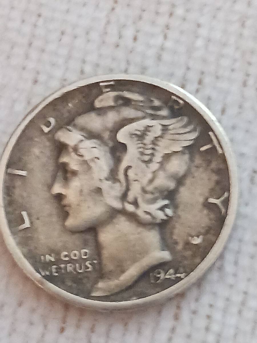 ERROR COIN 1944 MERCURY DIME 90% SILVER. WW2 TIME PERIOD 