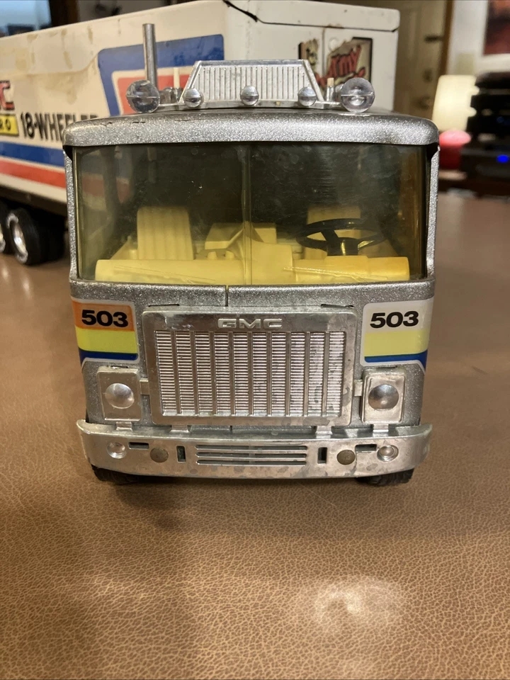 “RARE” Nylint GMC Astro Semi Truck Pressed Steel Trailer 18 Wheeler Gray&White - Image 3 of 4