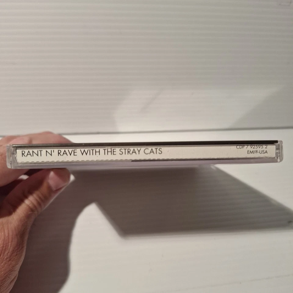 Rant N' Rave With The Stray Cats cd 1983 EMI label Brian Setzer Foto 3 de 4