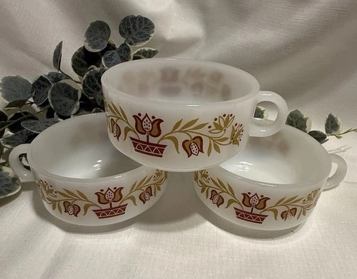 3 VTG GLASBAKE J-2711 MILK GLASS DUTCH POTTED TULIP SOUP MUGS.