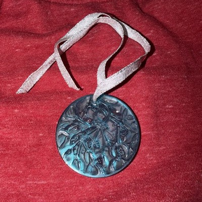 1989 Lalique Glass ''Mistletoe'' Crystal Christmas Ornament- Blue