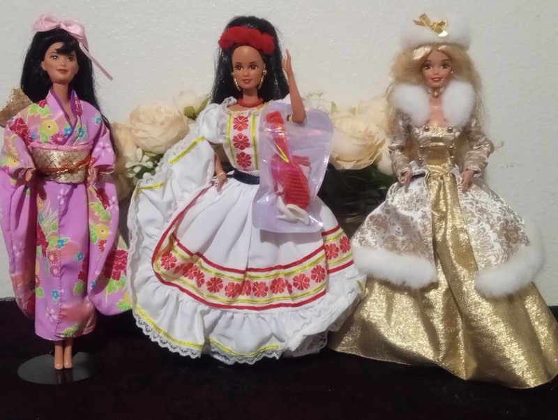 Lot 3 Vintage Dolls-Fantastica Hispanic Barbie, World Japanese Barbie & Winter B