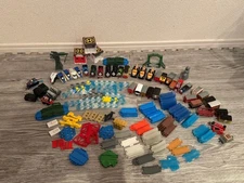 Includes capsule Plarail Thomas mainspring type and type with light #dd719e