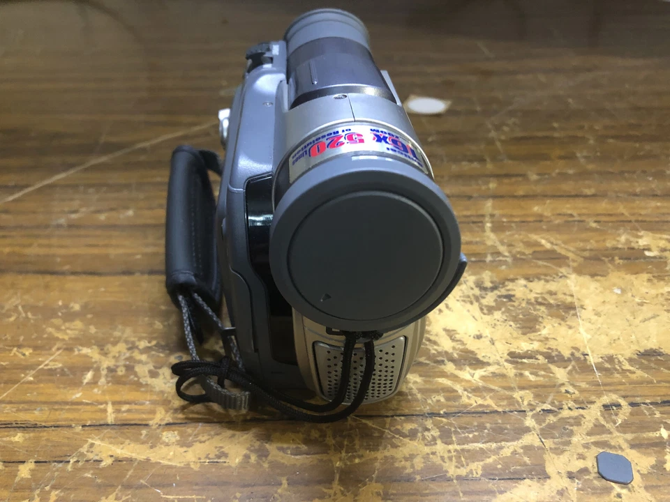 JVC Digital Video Camera GR-D20E  700x Digital Zoom ohne Ladegerät +Fernbedienug - Bild 4 von 4