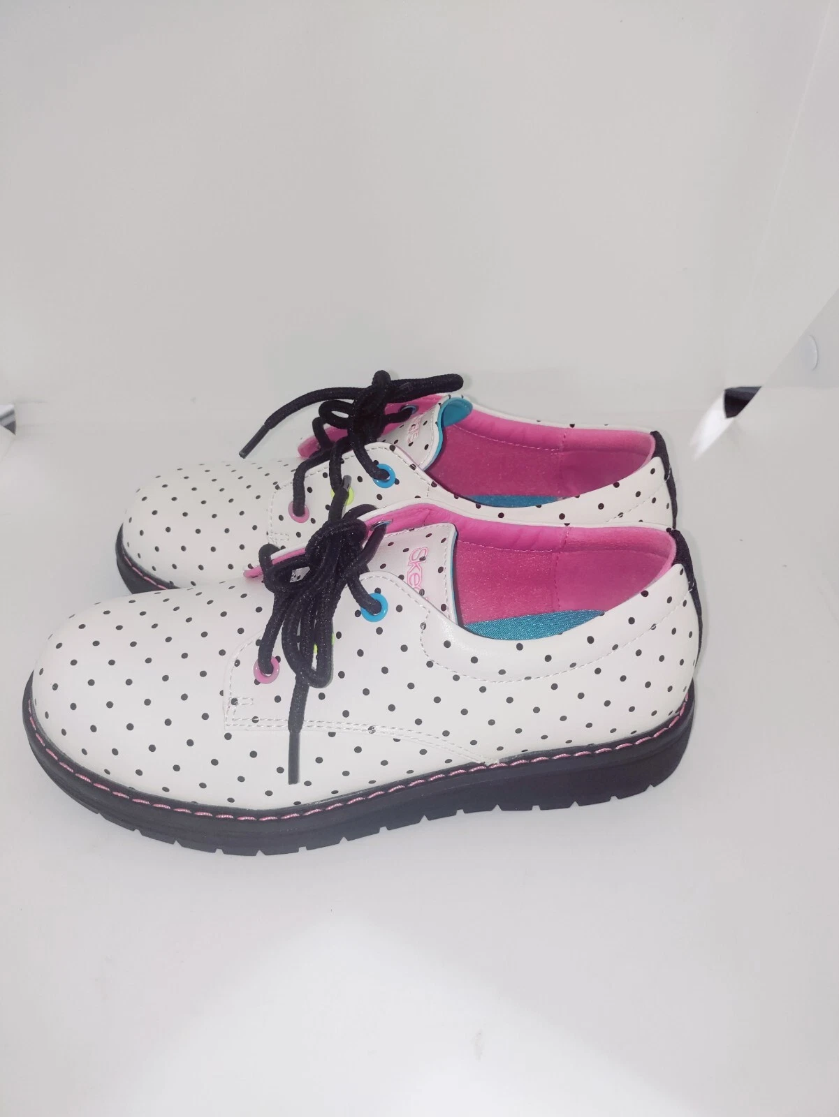 Skechers Gravlen   Baskets décontractées Supreme Vibe blanches filles taille 2 neuves sans étiquette 