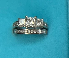 Zales 1 CTW Princess Diamond 3-Stone Ring 14K White Gold Past Present Future