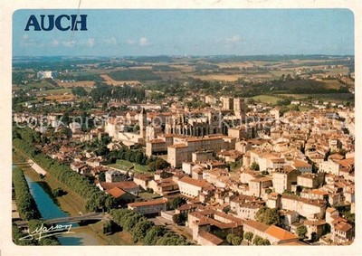 Also 32 Gers La villehaute la cathedrale Sainte Marie et la tour d Armagnac Vue 