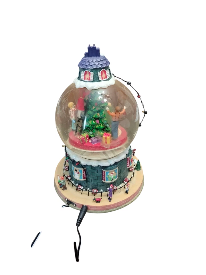 Vintage Neiman Marcus Department 56 Christmas Waterglobe 2002 Lighted Animated - Image 2 of 4