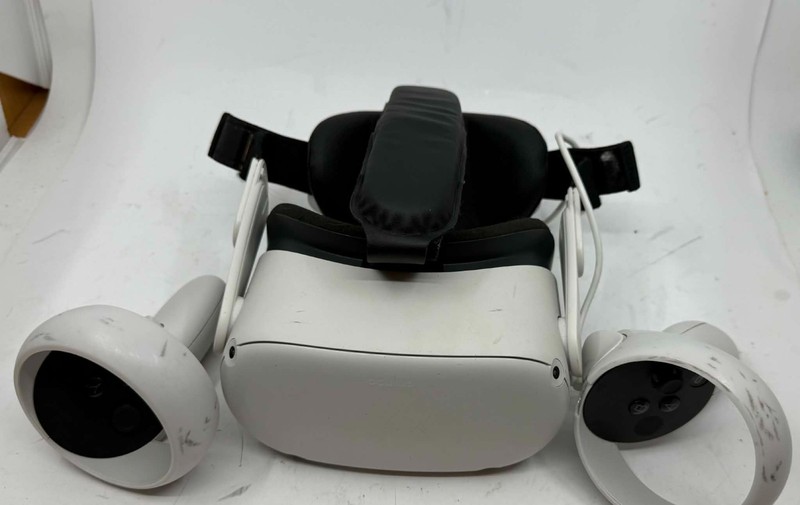 Meta/Oculus Quest 2 VR Headset (With Controllers) - 128GB