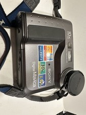 Vintage Sony Digital Mavica MVC-FD73 10x Zoom Camera W/ Carrying Bag