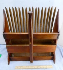 Primitive Wooden Cranberry Scoop Blueberry Rake Berry Picking Magazine Holder !!