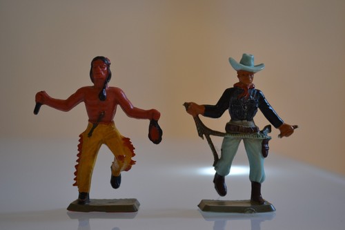 Coffret de 6 figurines MHSP accompagnées de dessins d