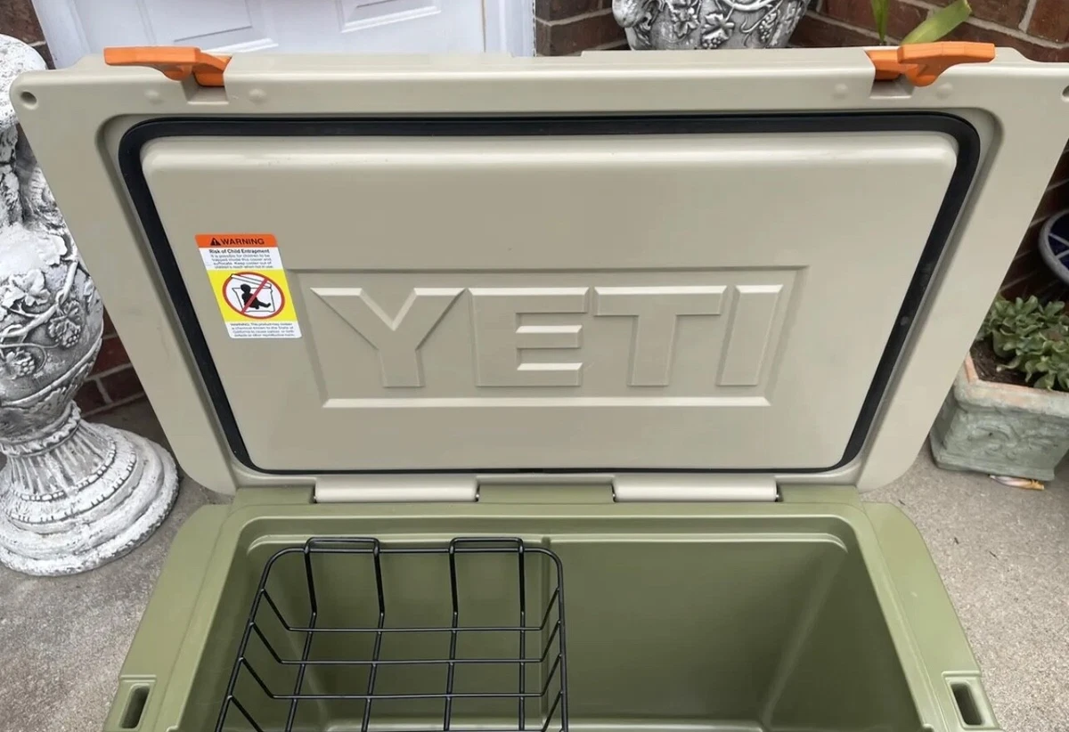 Yeti Tundra 45 Cooler