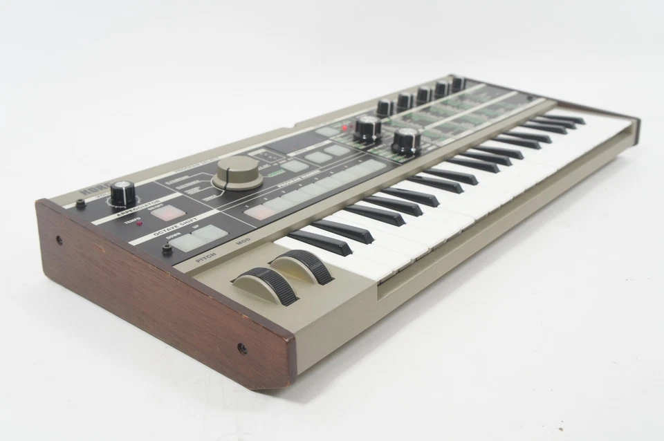 KORG microKORG Analog Modeling Keyboard Synthesizer Vocoder w/ 100-240V PSU - Image 3 of 4