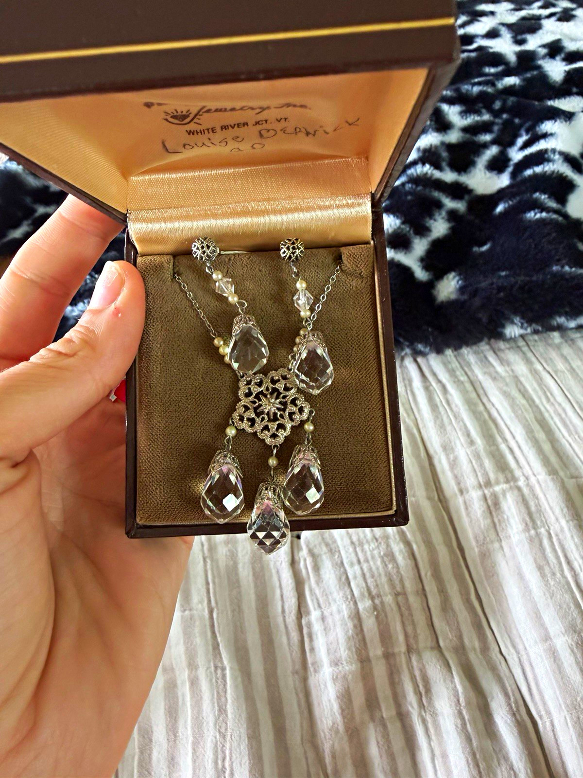 Silver Tone Clear Crystal Teardrop Pendant Chain Necklace with Pearl Accents
