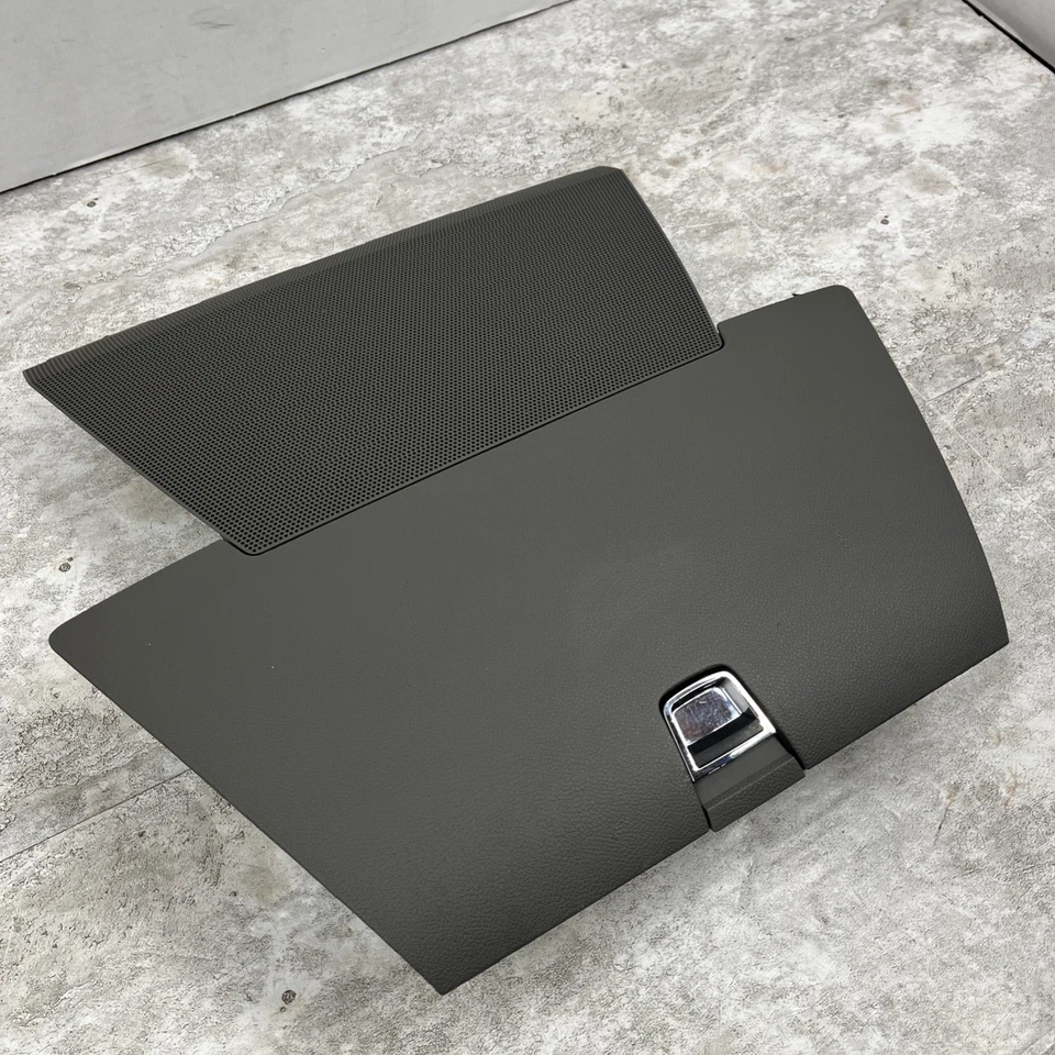 Chevrolet Traverse 2009-2014 tablero superior compartimento de almacenamiento gris titanio oscuro Foto 3 de 4