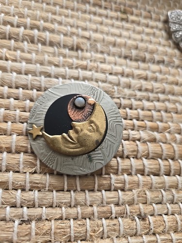 Vintage Mixed Metal Man In the Moon Brooch Pin Silver Copper Gold Jewelry Star - Picture 2 of 5