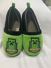Minecraft Big Boys' Creeper Slippers Size 4-5