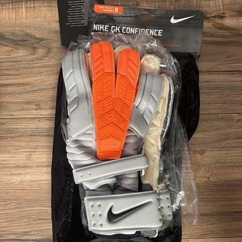 Nike GK Confidence Goalkeeper Gloves Size 8 eBay