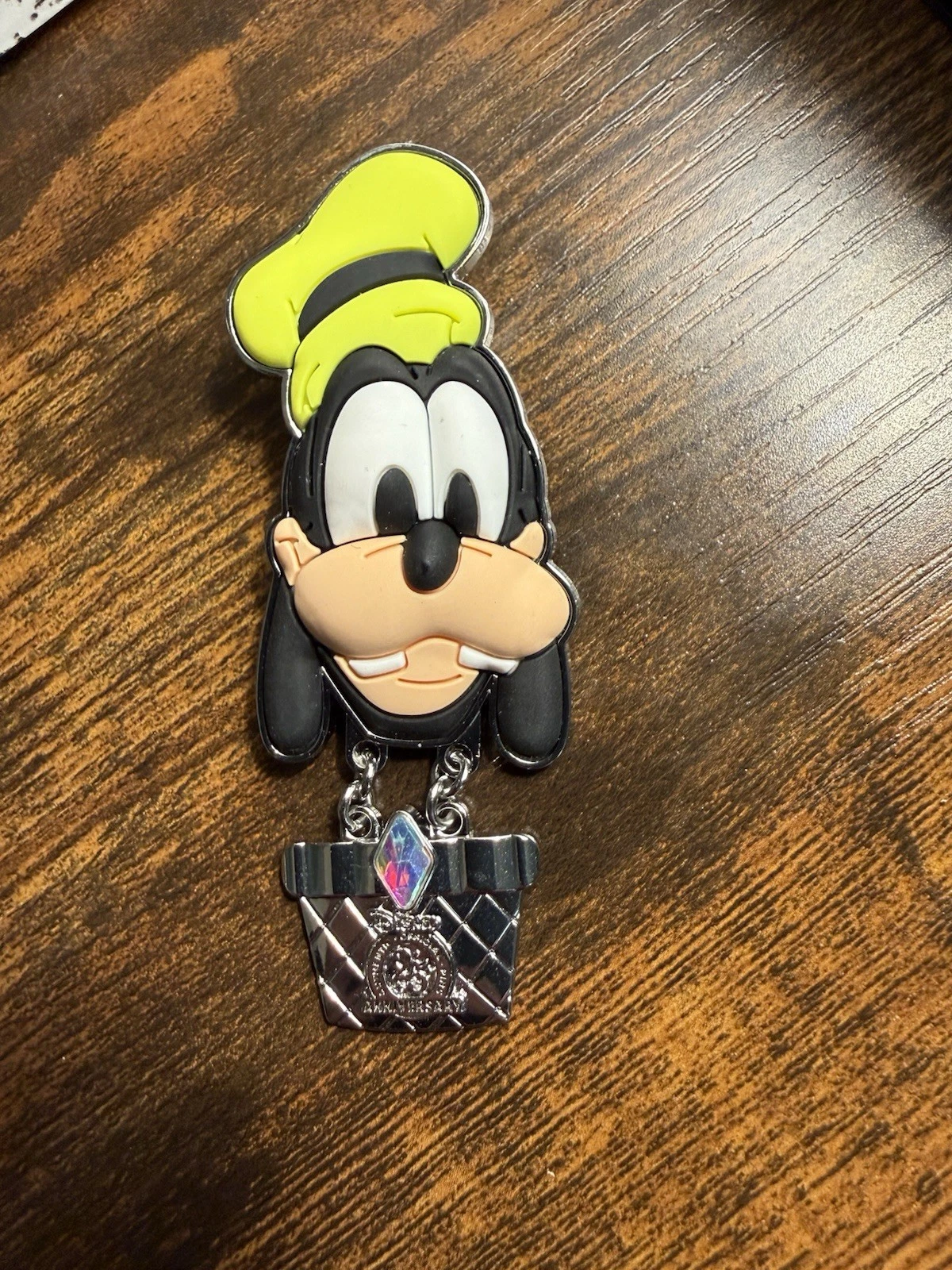 Goofy Hot Air Balloon 25 Years of Disney Pin Trading Up, Up and Away LE 250 Pin