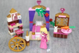 LEGO DISNEY PRINCESS 41060 Sleeping Beauty's Royal Bedroom Set 2015 Complete