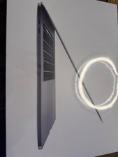 macbook pro 15 inch A1707 space gray/2.8GHz/16GB/Radeon Pro 555/256GB