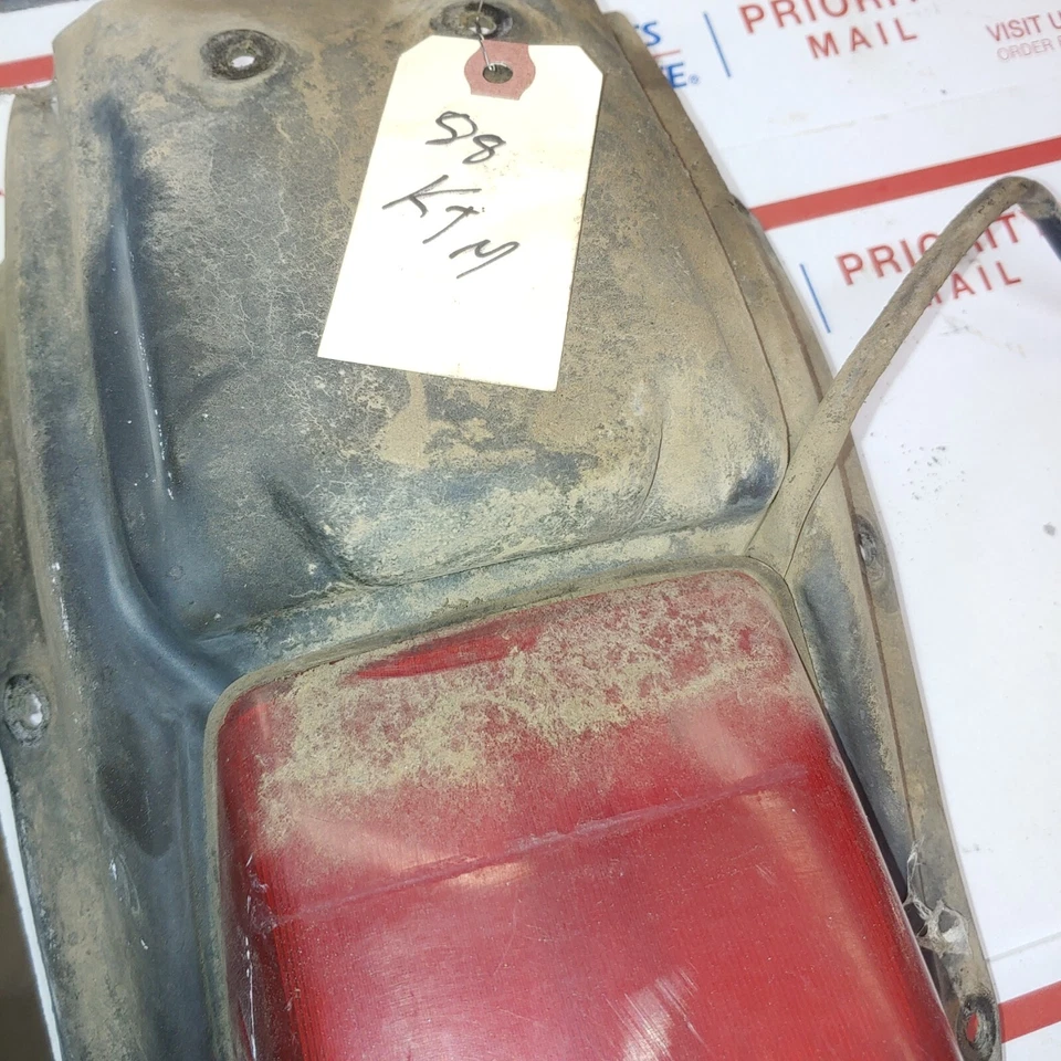 Conjunto de luz trasera KTM 600 1988 Enduro Foto 4 de 4