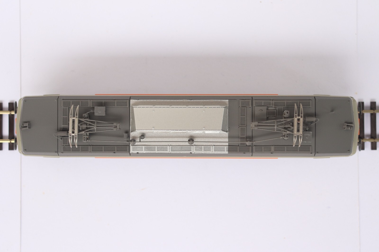 Modèle d'exception : BB 7323 SNCF LS Models 10952S, la quintessence du détail ferroviaire HO - 4