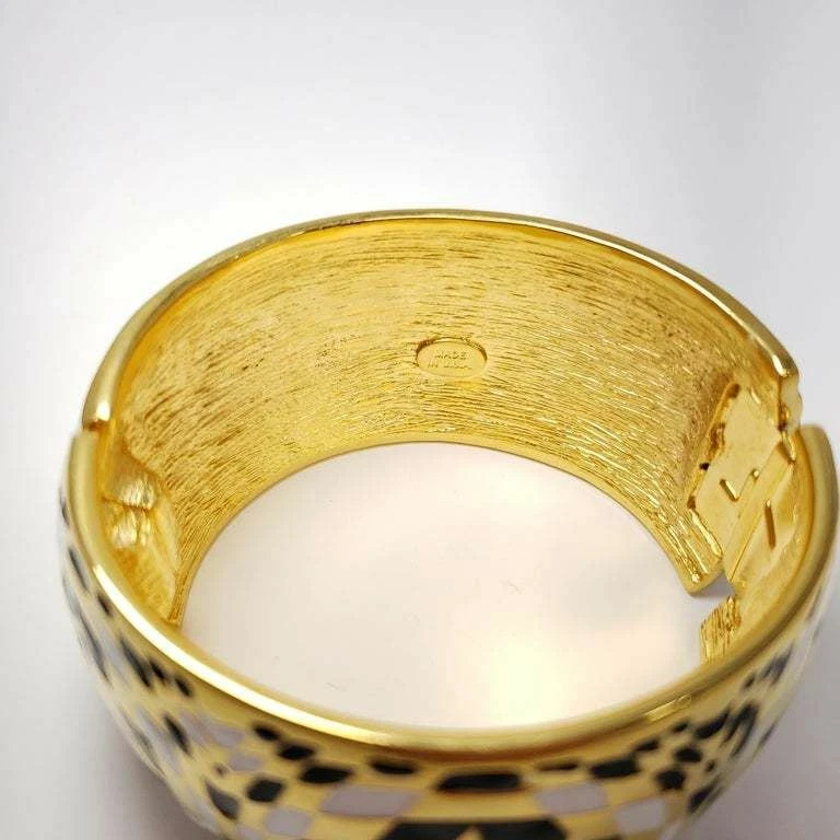 Brazalete Brazalete Kenneth Jay Lane KJL Geométrico Esmalte Blanco y Negro en Dorado Foto 3 de 3