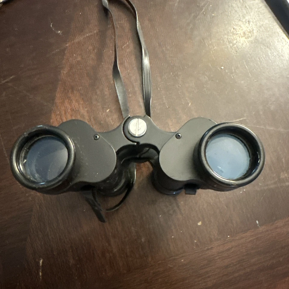 Bushnell 8x30 Binoculars 393 Ft, 10000 Yards - Image 2 of 4