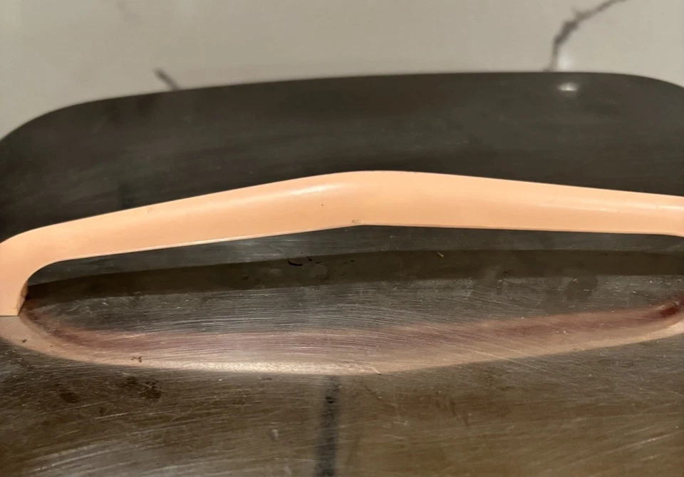 Portapasteles Lincoln Beauty Ware rosa vintage años 50 hecho en EE. UU.  Foto 2 de 4