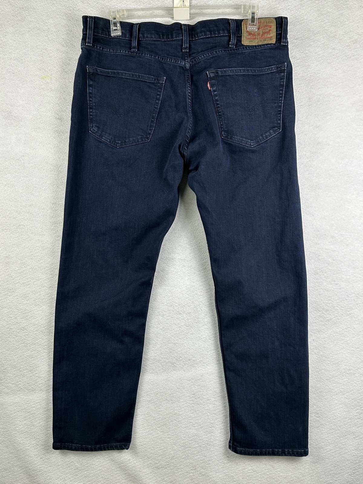 Levi's 502 Jeans Mens 38x32 Blue Dark Wash Tapered Stretch Denim Pants Casual thumbnail 2