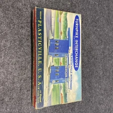 Plasticville 1900 198 Turnpike Interchange with Original Box, Used (PV070125-07)