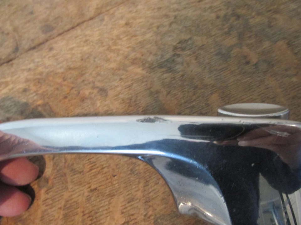 PAR DE MANIJAS DE PUERTA EXTERIOR IZQUIERDA RT ORIGINALES PARA 1968 1969 PONTIAC LEMANS, GTO Foto 3 de 4