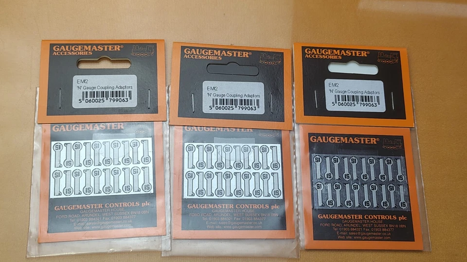 Gaugemaster N Gauge EM/2 Coupling Adaptors - Bagged - Image 4 of 4