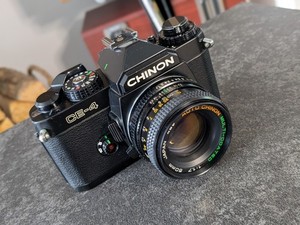 Chinon CE-4 35mm SLR Film Camera with 1:1.7, 50mm Lens. Tested / Working