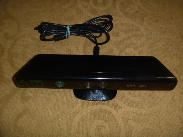 【値下】Microsoft Xbox360 4GB + KINECT Microsoft Xbox 360 S Slim 4GB Console Bundle Kinect