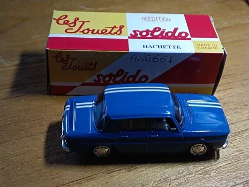 Voiture miniature Solido Neuve R8 Gordini  1/43 Neuve en boite  # 44