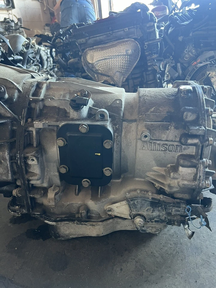 Silverado 2500 8.1 Allison 2003 funcionando transmisión de gas solo selección local Foto 2 de 3
