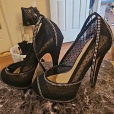 Ladies Heels Sz 7
