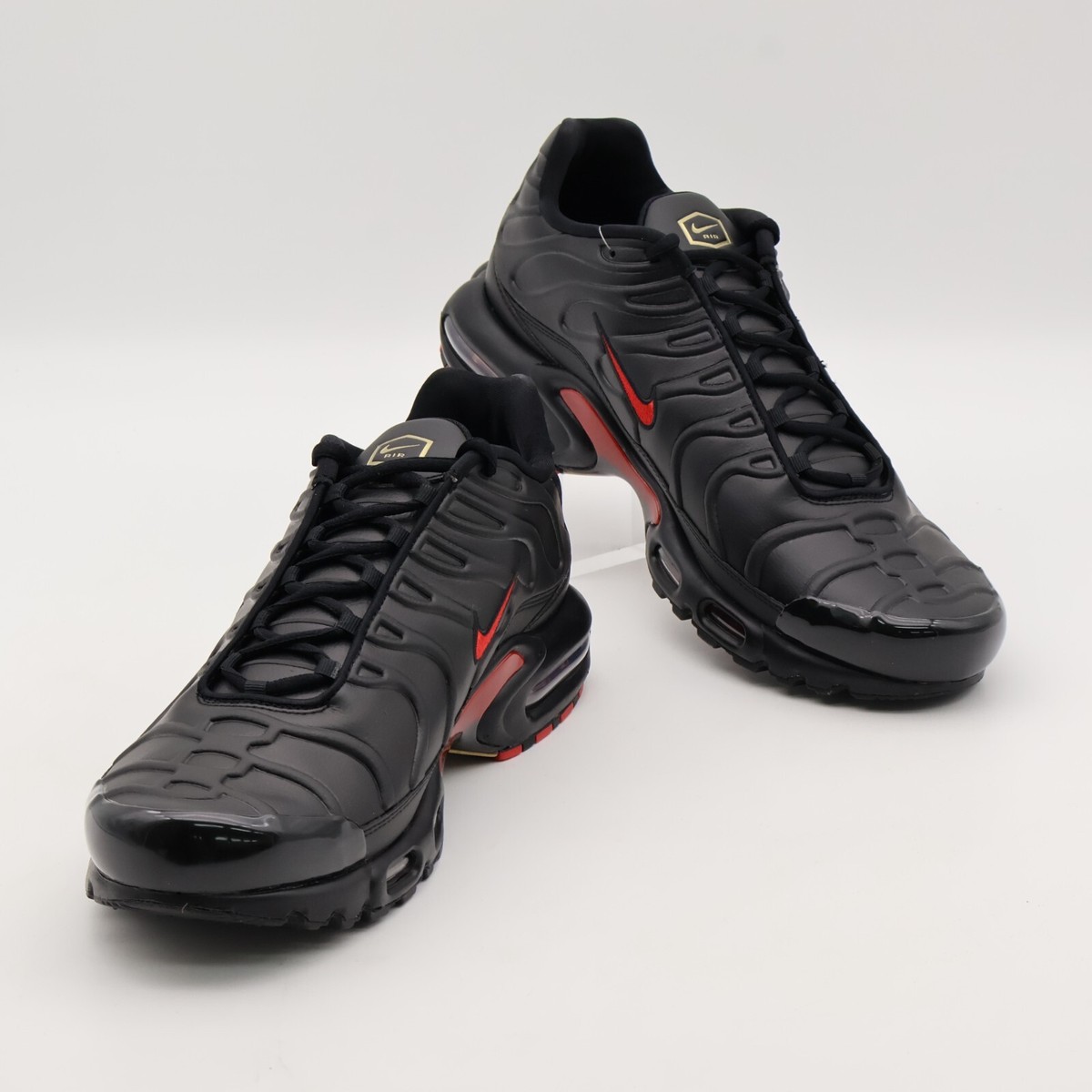 FZ3038-001 Nike Air Max Plus Premium Black Metallic Gold