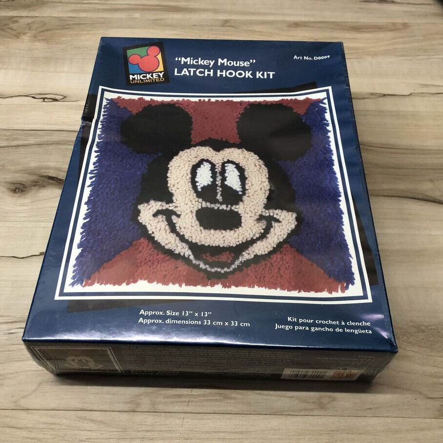 Mickey Unlimited " MICKEY MOUSE " Latch Hook Kit 13" x 13" Brand NEW Sealed