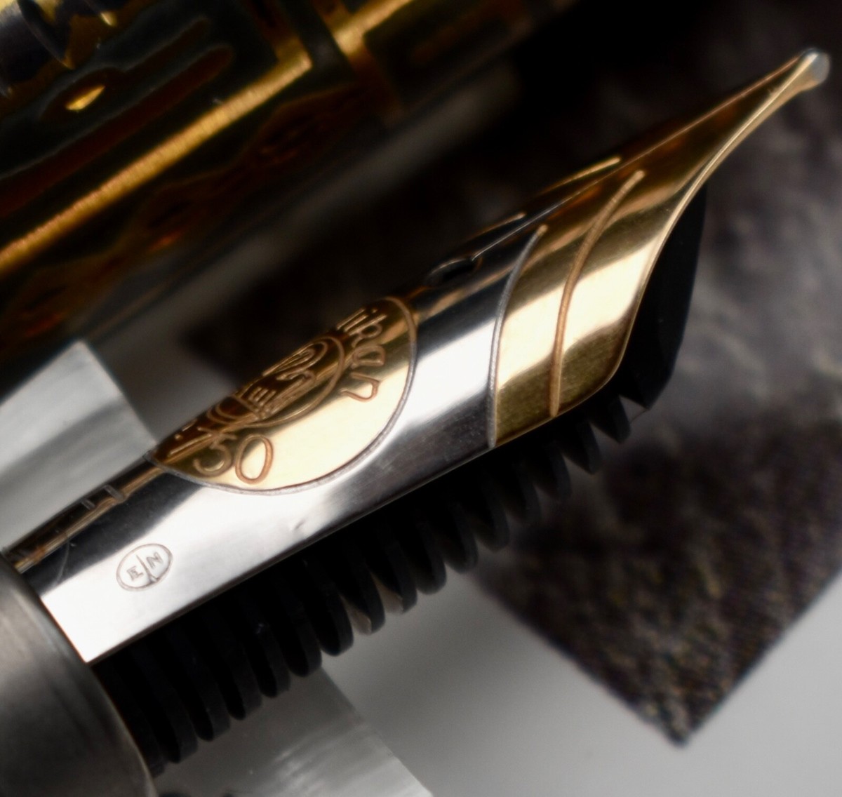 PELIKAN M700 Toledo W-Germany 18C 750 Fine (F) Nib w/ EN Imprint